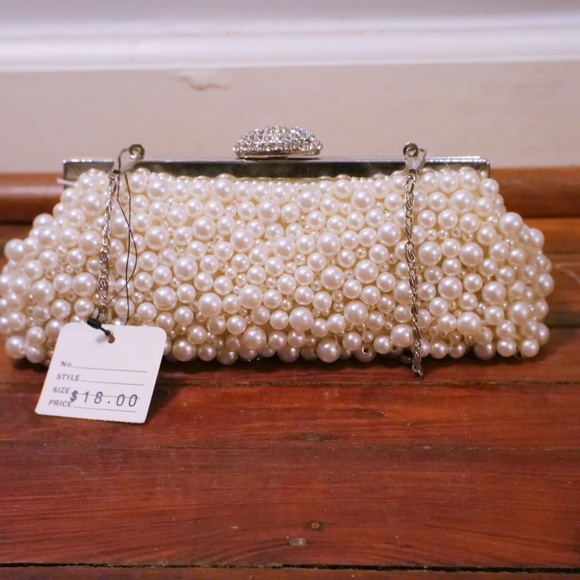 Lulu Townsend Clutch - Picture 4 of 4